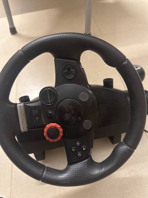 Logitech DFGT steering wheel for pc and console 4