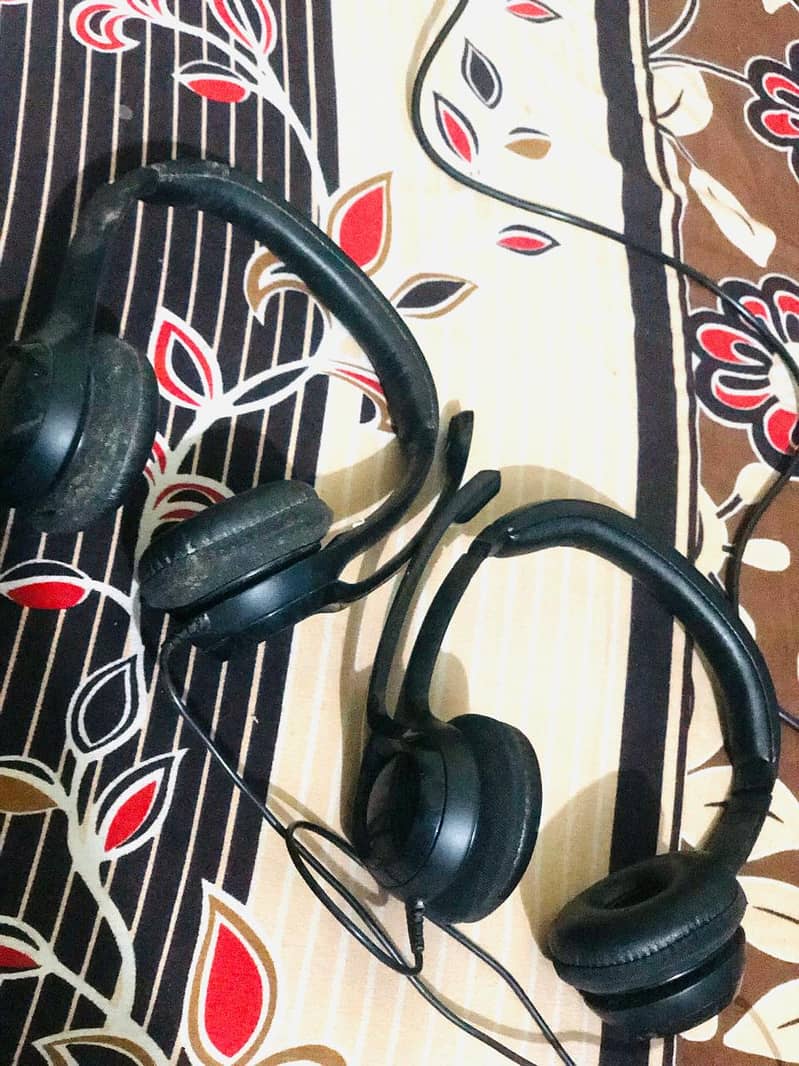 Logi imported headphone 2 pieces available 1