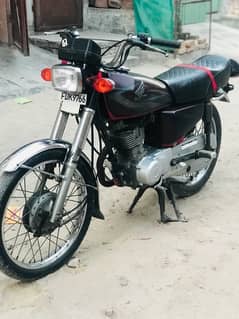 Honda 125 All orignal  urgent sale full lush condition