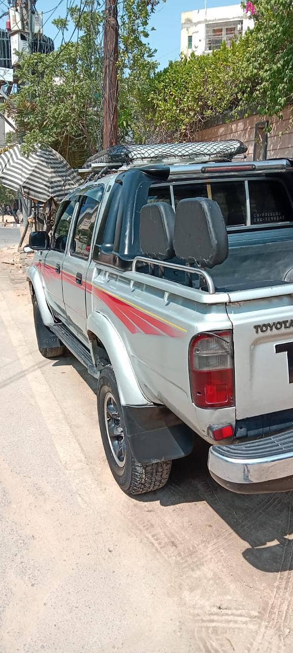 Toyota Hilux Double Cab 1994 11