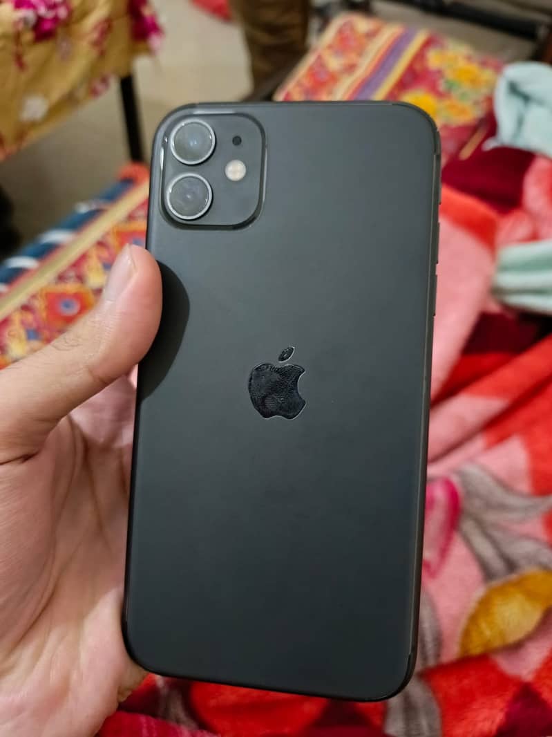 Iphone 11 64gb (6 month offical warranty) 6