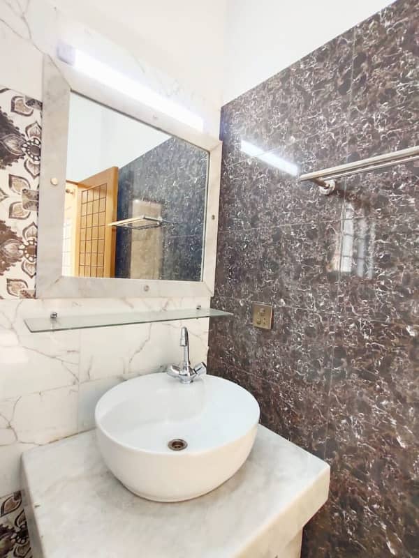 Luxurious 10 Marla House for Sale in Citi Housing Jhelum! 8