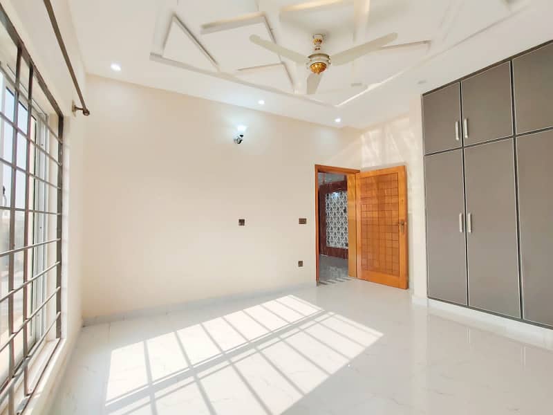 Luxurious 10 Marla House for Sale in Citi Housing Jhelum! 13