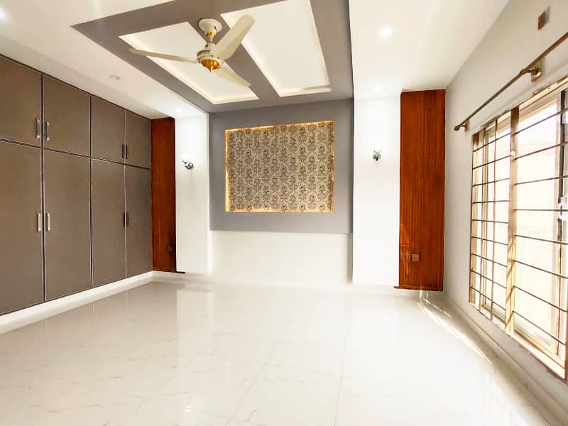 Luxurious 10 Marla House for Sale in Citi Housing Jhelum! 14