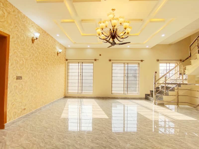 Luxurious 10 Marla House for Sale in Citi Housing Jhelum! 16