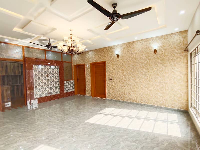 Luxurious 10 Marla House for Sale in Citi Housing Jhelum! 18