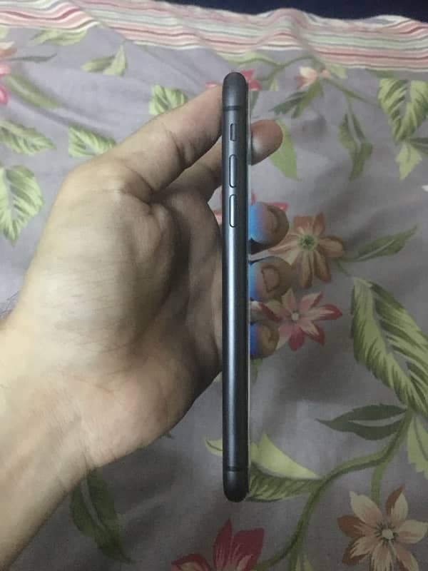 Apple Iphone 11 JV 64gb 5