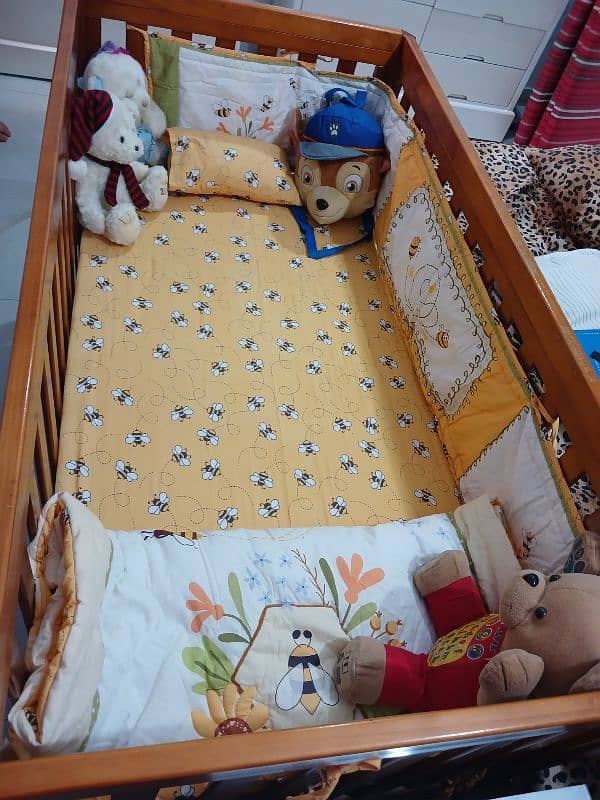 Baby crib/ Toddler bed convertable 0