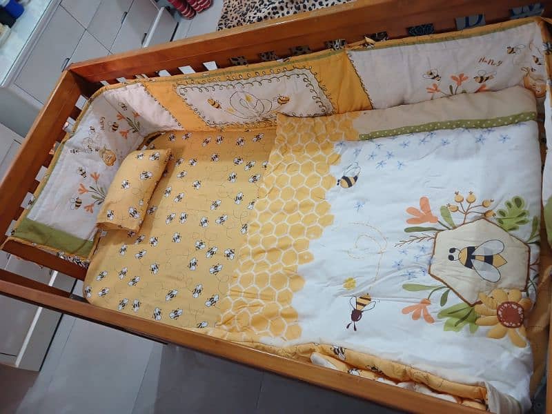 Baby crib/ Toddler bed convertable 3