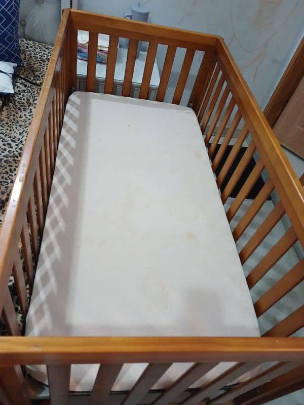 Baby crib/ Toddler bed convertable 19