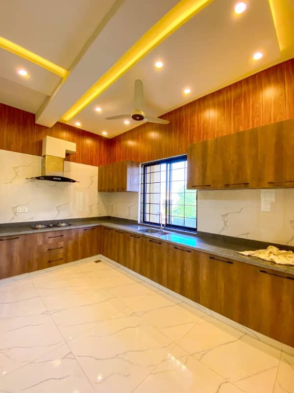 Stylish 7 Marla House for Sale in Citi Housing Jhelum! 14