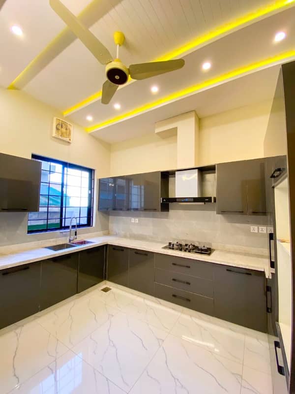 Stylish 7 Marla House for Sale in Citi Housing Jhelum! 31