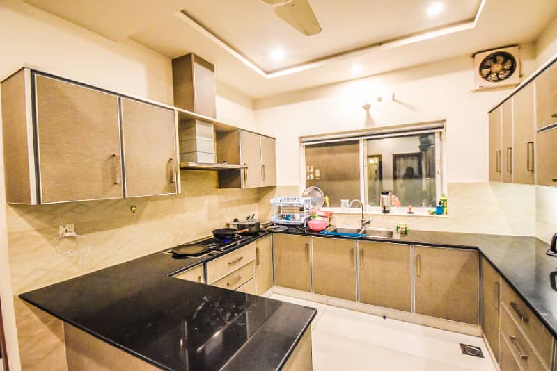 01 Kanal Slightly Used Well Maintained Like Brand New Most Elegant Bungalow For Sale In DHA Phase-6 Near To Park 6