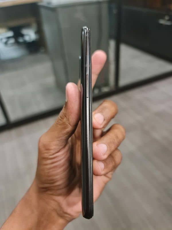 One plus 6T (8Gb Ram & 128 GB Rom) 6