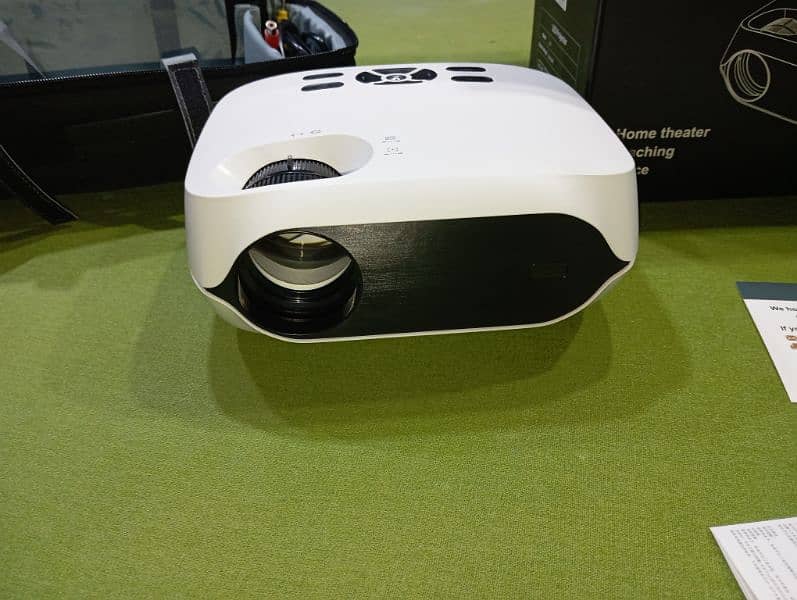 Projector wifi Bluetooth 7