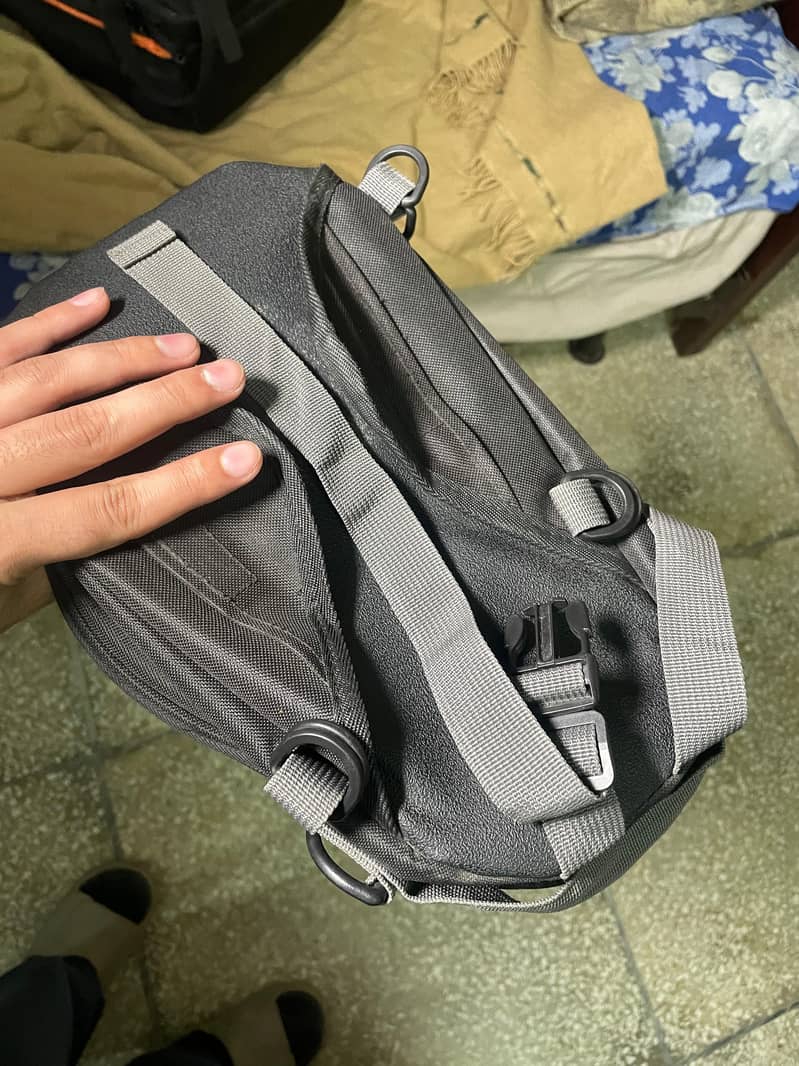 GIVI Small Magnetic Tank Bag 3