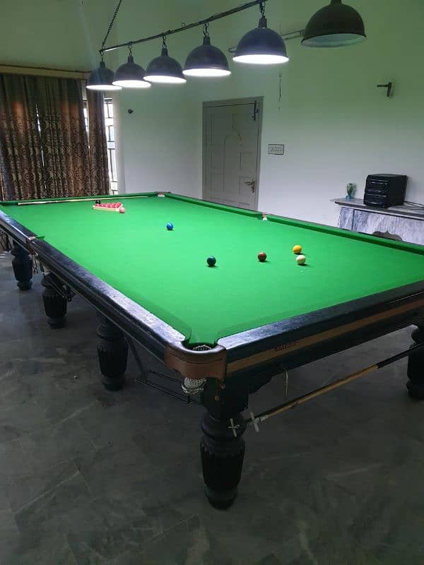 Snooker table with sticks 3