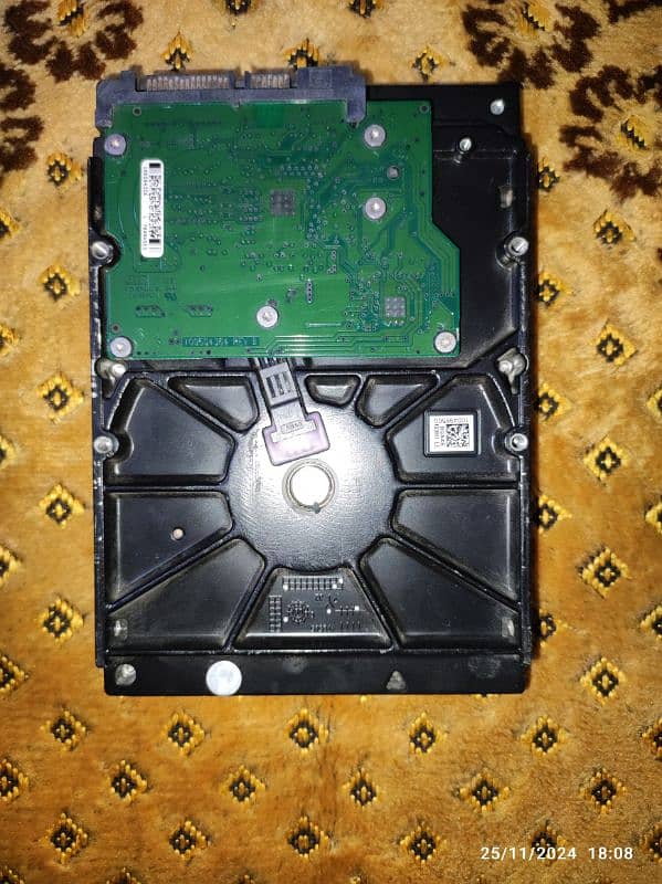 320 GB SEAGATE HARD DRIVE 1