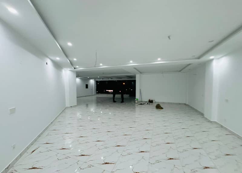 24 Marla Building ground mezzanine floor available for rent in DHA Phase 3 2