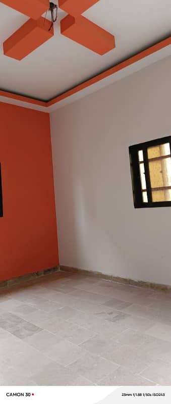 Corner building 1st floor 3rooms flat available for sale in 31A Alwasay society 8