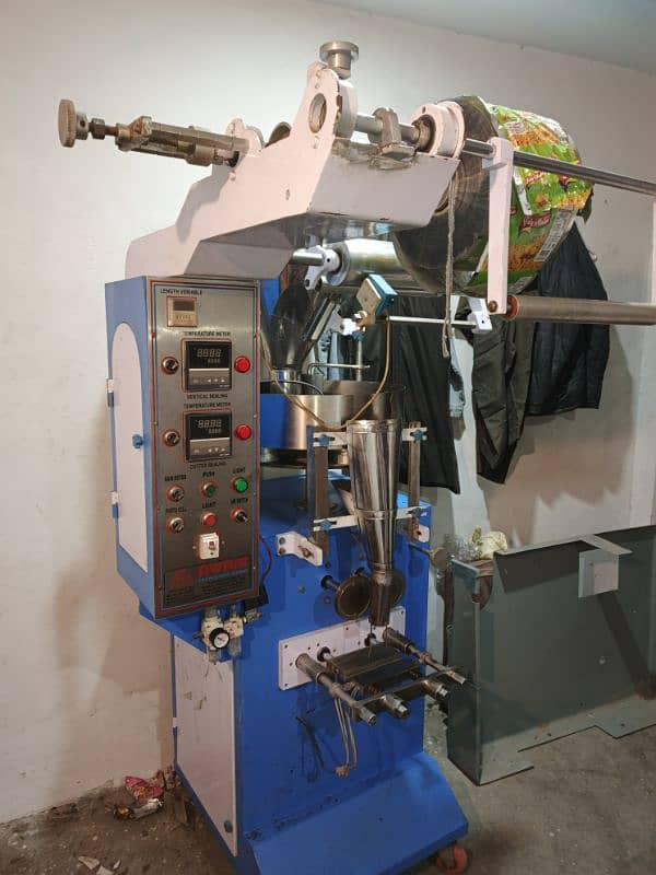 Auto Packing Machine For Surf Salt Rice Spices Nimko Slanty  etc 0