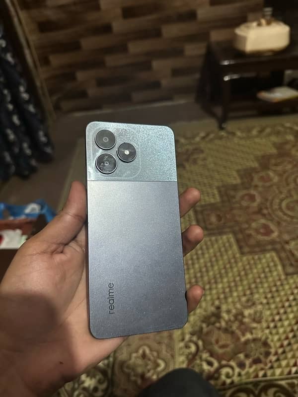 realme note 50  4/128 with box charger full warranty 0