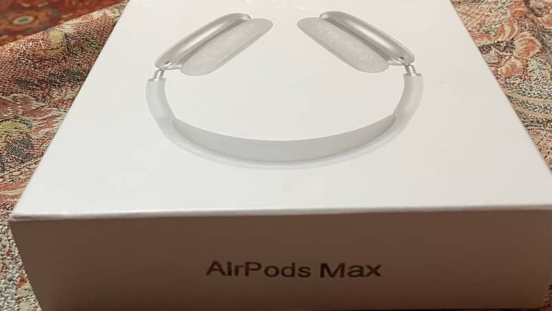 Apple AirPods Max 0