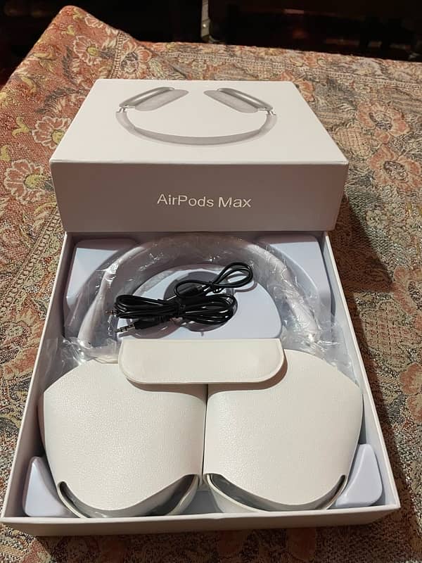 Apple AirPods Max 2