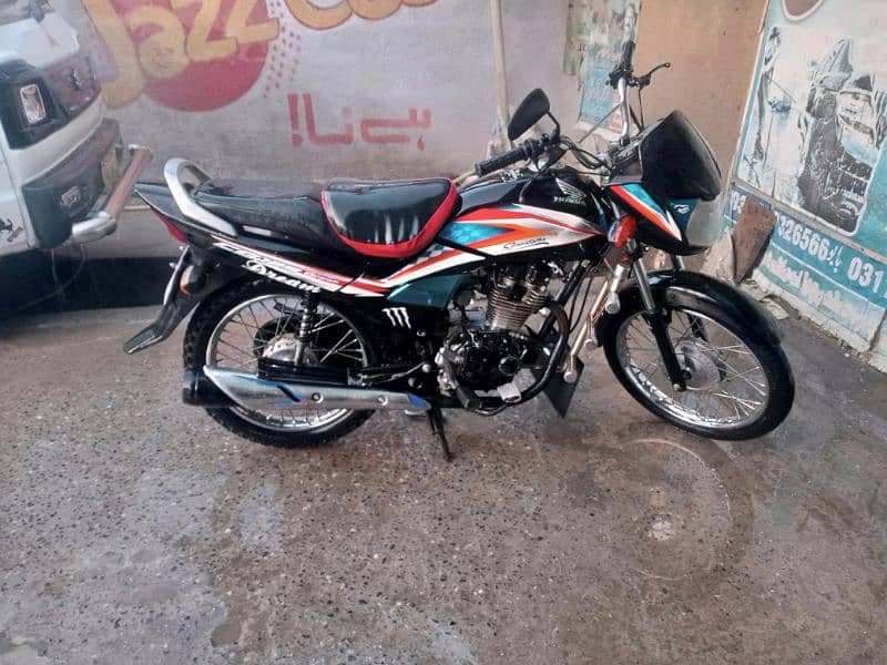 Honda 125 Dream 3