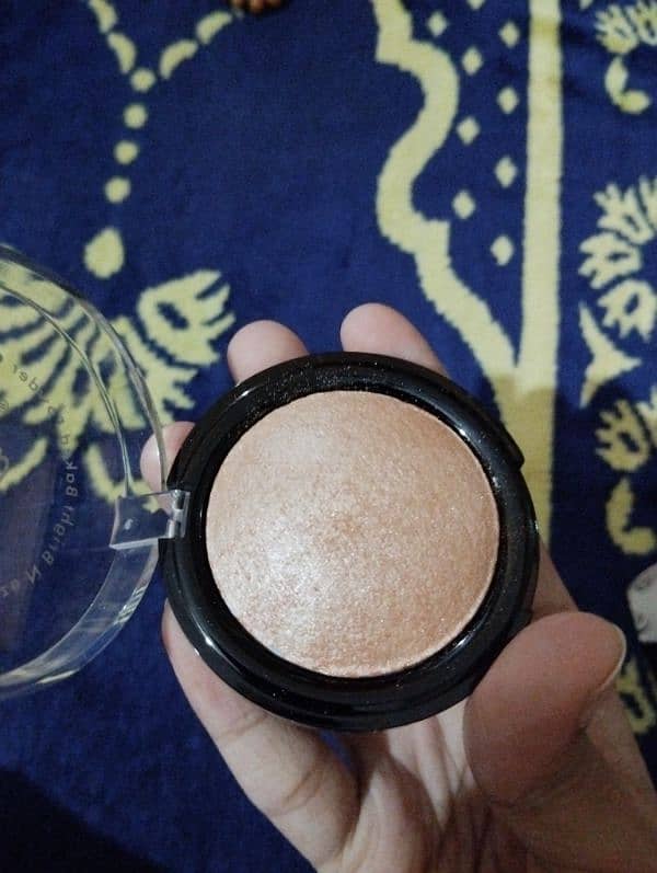 Christine Highlighter 4