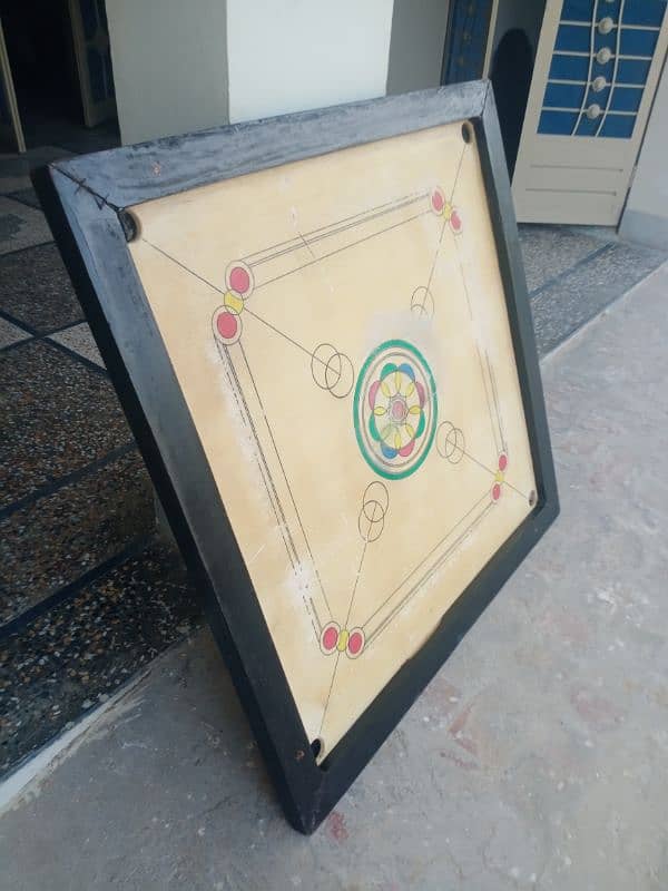 jumbo size  carrom board. . . good condition 3