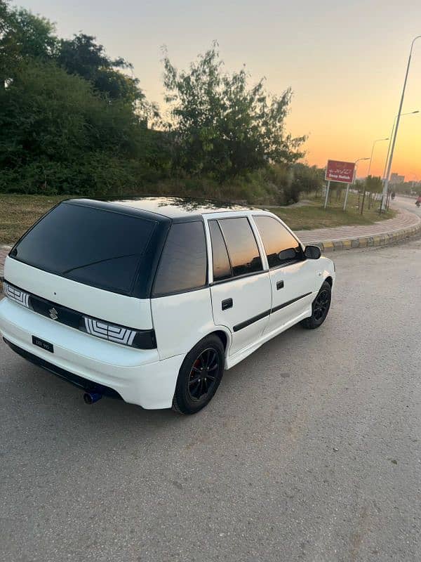 Suzuki Cultus VX 2000 4