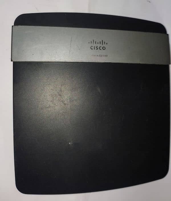 Cisco E2500 Wireless Router - Excellent Used Condition, Affordable 2