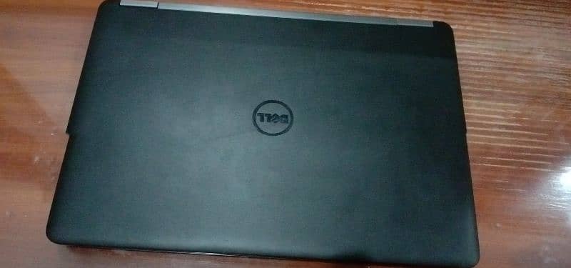 Dell latitude E7270 8