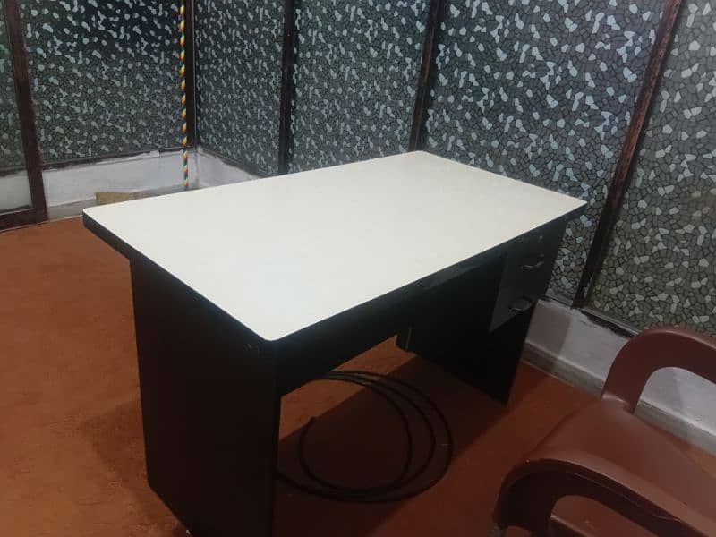 new table for office use 2