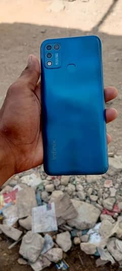 Infinix hot11play good condition with box