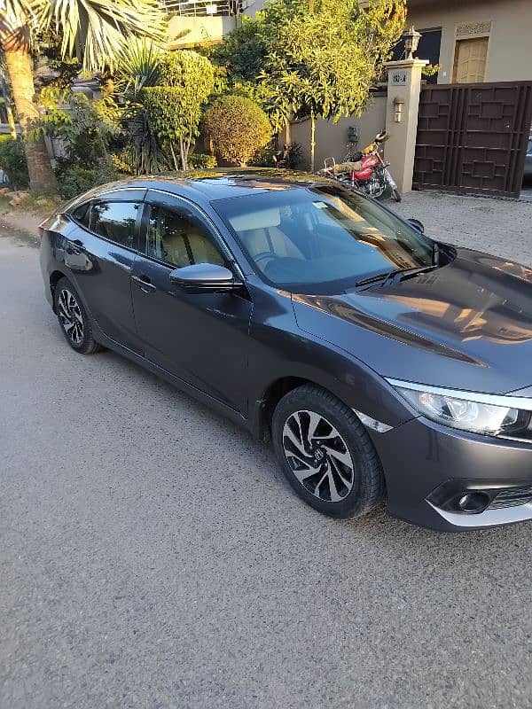 Honda Civic Oriel 2018 6