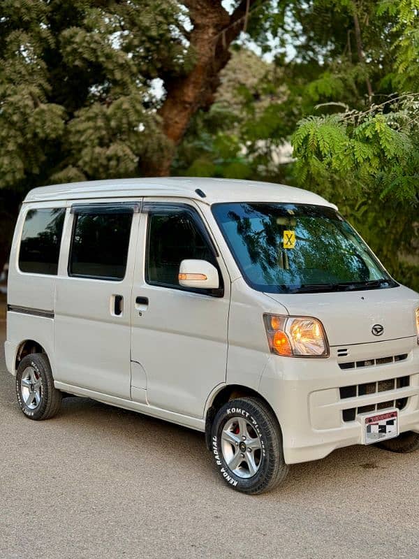 Daihatsu Hijet 2013 1