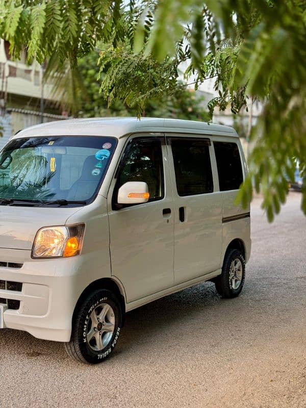 Daihatsu Hijet 2013 2