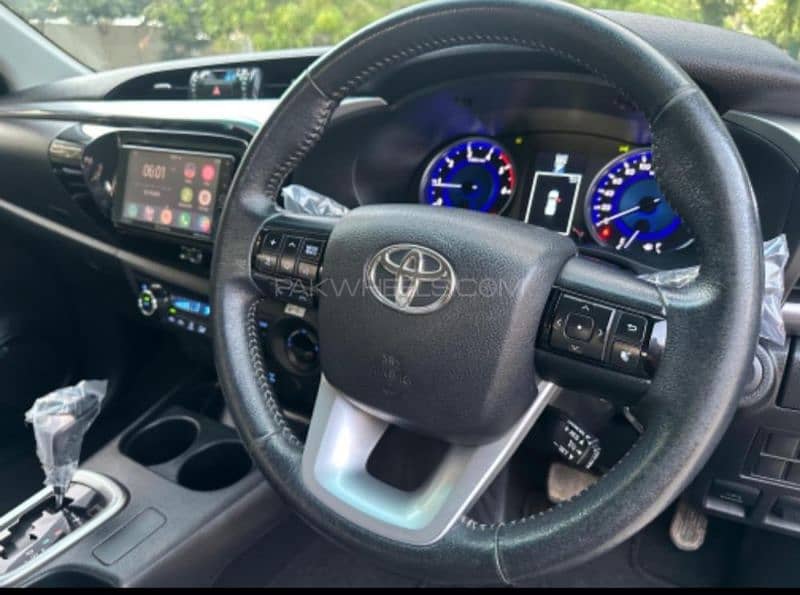 Toyota Hilux 2017 3