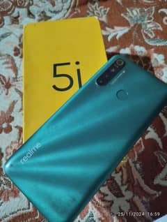 realme 5i with box