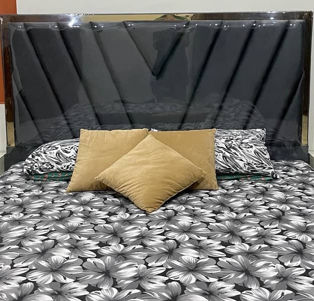 bed and 2 side tables urgent sale 1