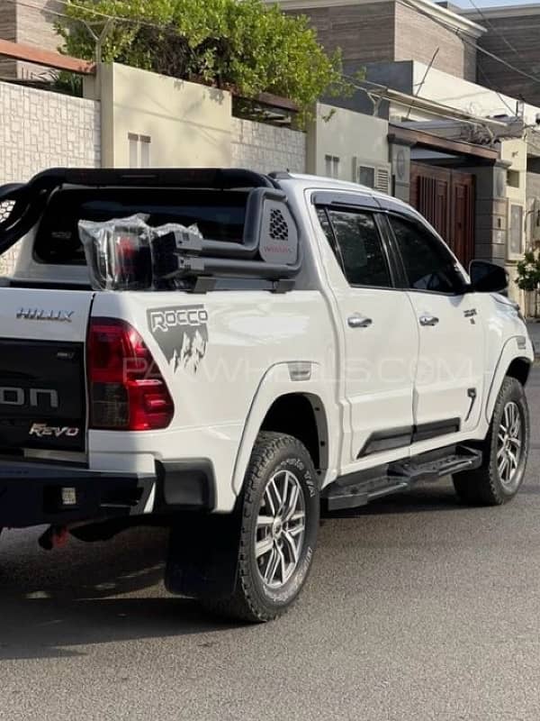 Toyota Hilux 2017 patrol 4000cc 4