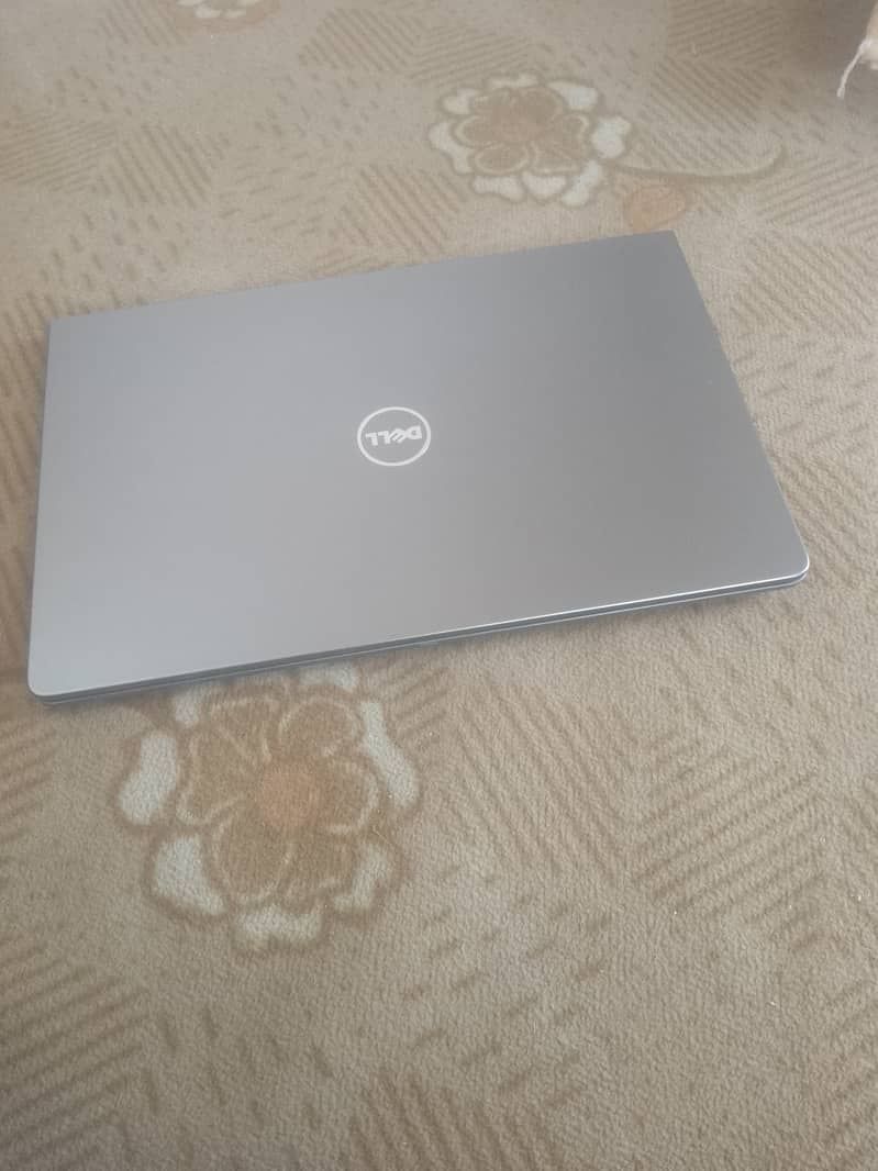 Dell vostro laptop core i5 7th generation 10/10 condition 7