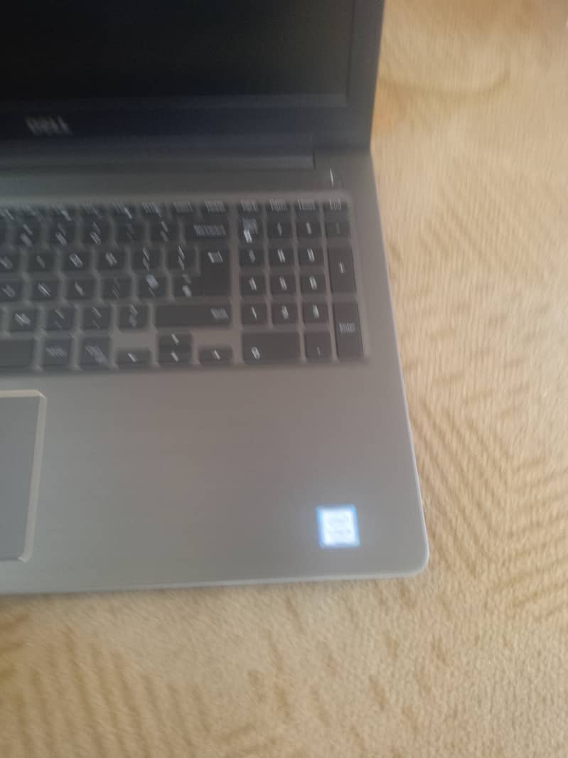 Dell vostro laptop core i5 7th generation 10/10 condition 11