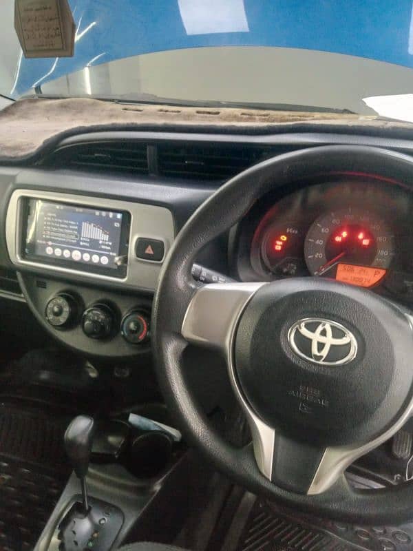 Toyota Vitz 2015 4