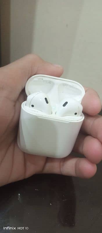 Apple airpord condition 10/8 0