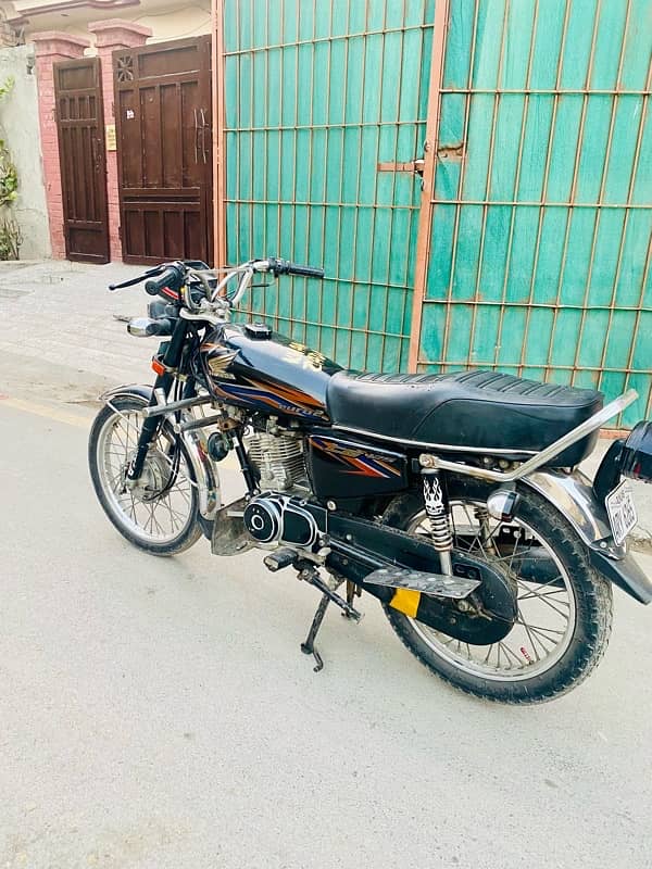 Honda CG 125 2018 Model Universal Number Registered Bike Motorcycle 1