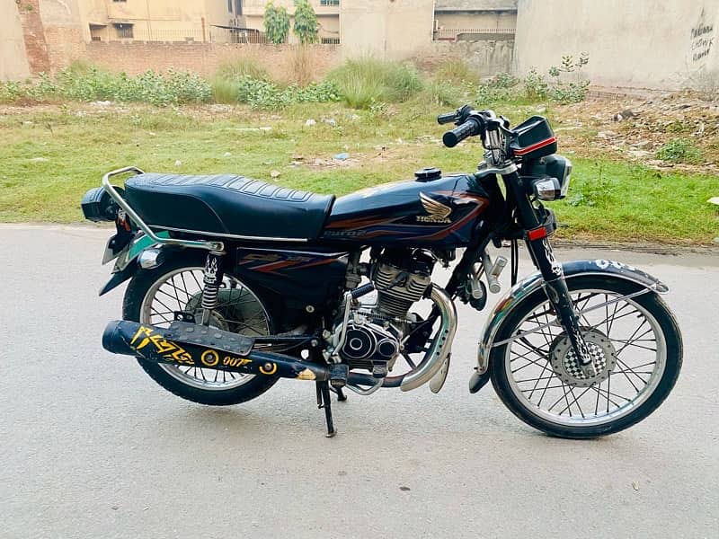 Honda CG 125 2018 Model Universal Number Registered Bike Motorcycle 2