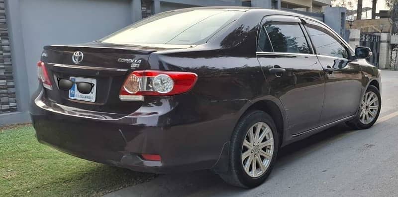 Toyota Corolla GLI 2013 6